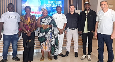 El Rey y la Reina de Ghana Visitan el Hospital Universitario Atlas: Cooperación Sanitaria con Turquía en la Agenda