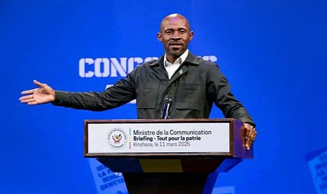 Declaraciones de Patrick Muyaya sobre el Aeropuerto de Goma: “Se Preparan Vuelos Humanitarios”