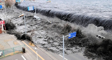 Japón y Filipinas en alerta por tifón y tsunami: Miles de personas evacuadas