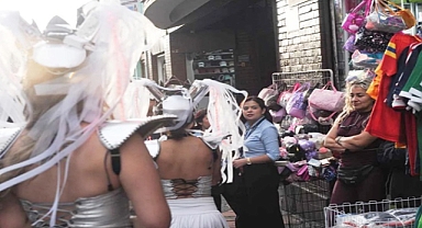 En Bogotá, un histórico distrito comercial invita a los viajeros a mirar más allá de su reputación