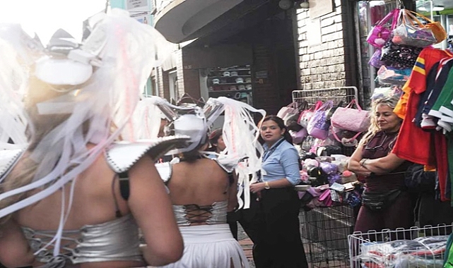 En Bogotá, un histórico distrito comercial invita a los viajeros a mirar más allá de su reputación