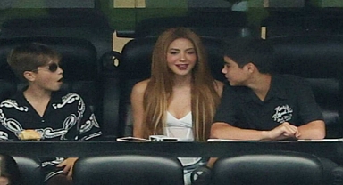 Shakira ilumina las gradas del Mundial 2026 junto a sus hijos Milan y Sasha